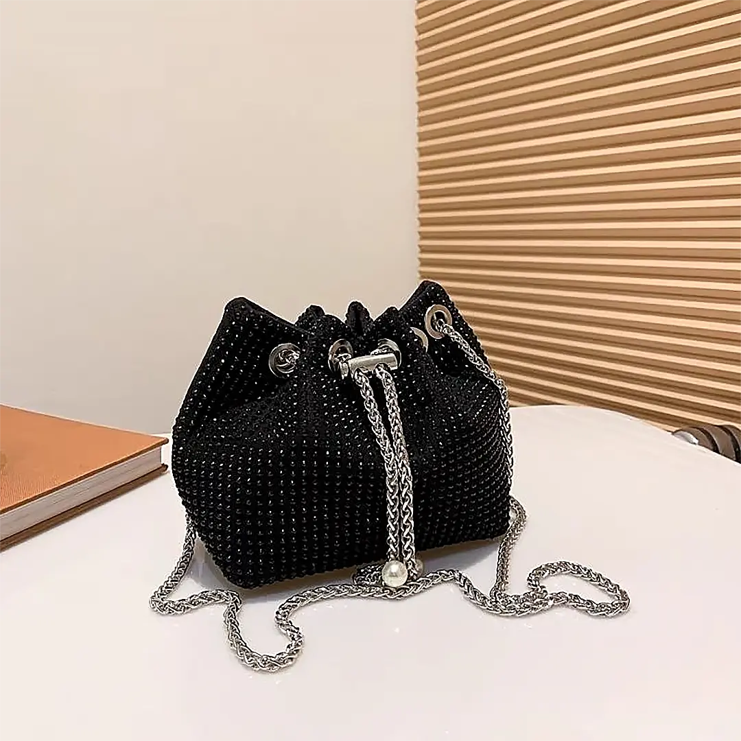 Bolsa de Strass com alça de Corrente Transversal Rafaela